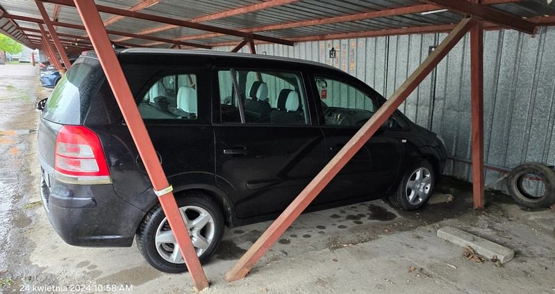 Volkswagen Polo cena 17900 przebieg: 197800, rok produkcji 2010 z Karpacz małe 172
